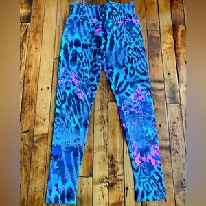 Brazil Wear light blue ‘animal’ print leggings in size small
